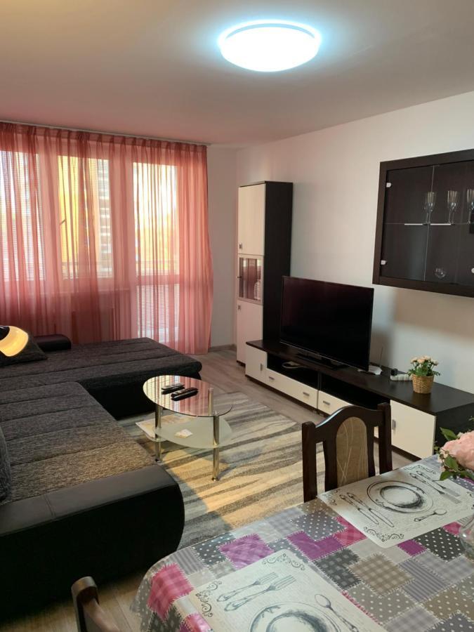 Apartament Tt10 Botanicka เตอร์นาวา ภายนอก รูปภาพ
