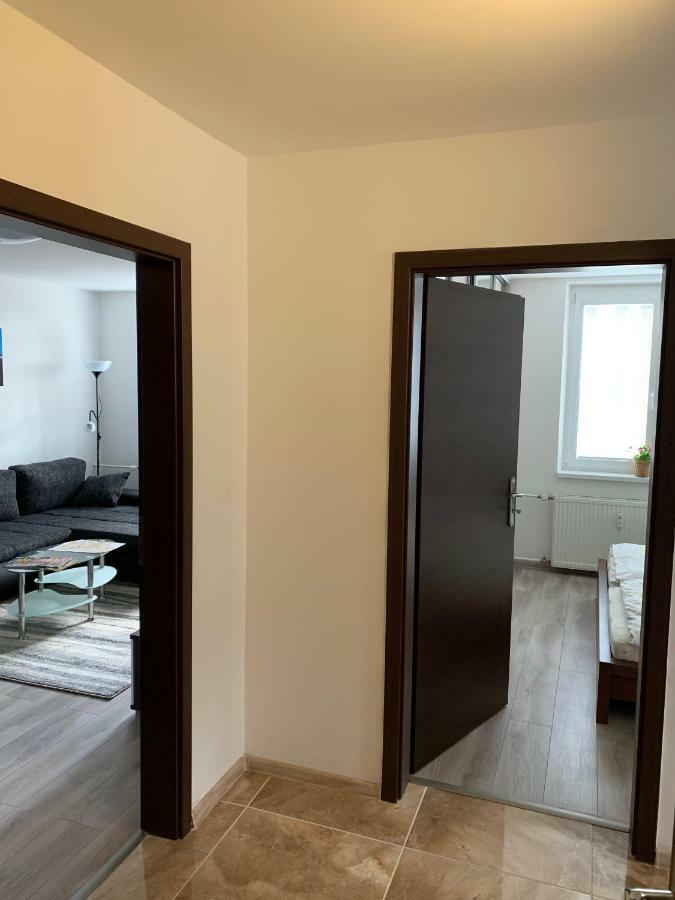 Apartament Tt10 Botanicka เตอร์นาวา ภายนอก รูปภาพ