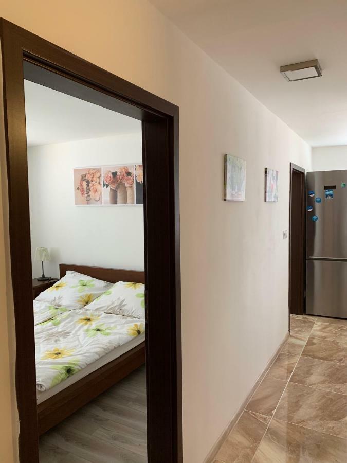 Apartament Tt10 Botanicka เตอร์นาวา ภายนอก รูปภาพ